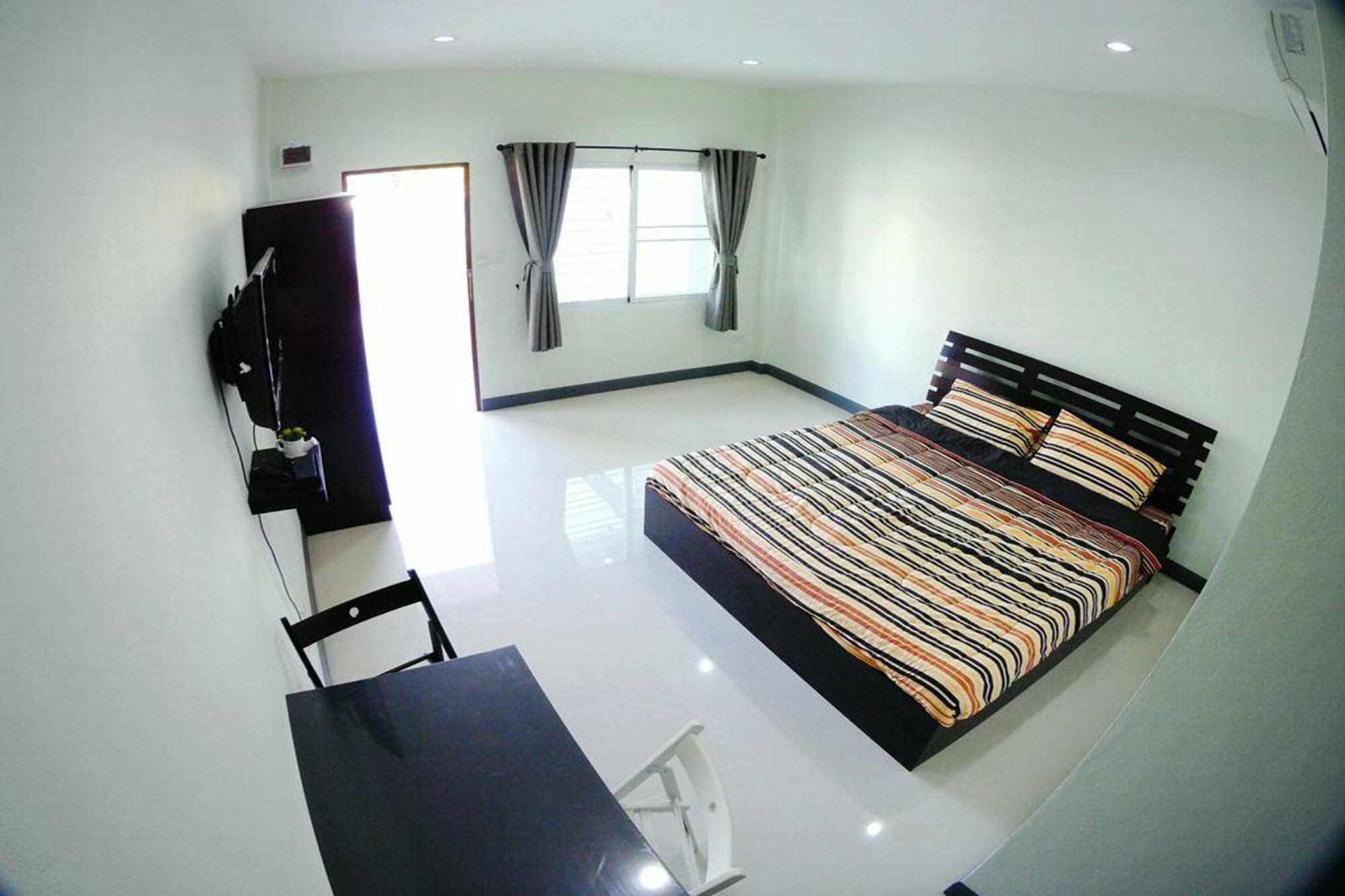 Bann Rumyen Klang Dong Phayayen Exterior foto