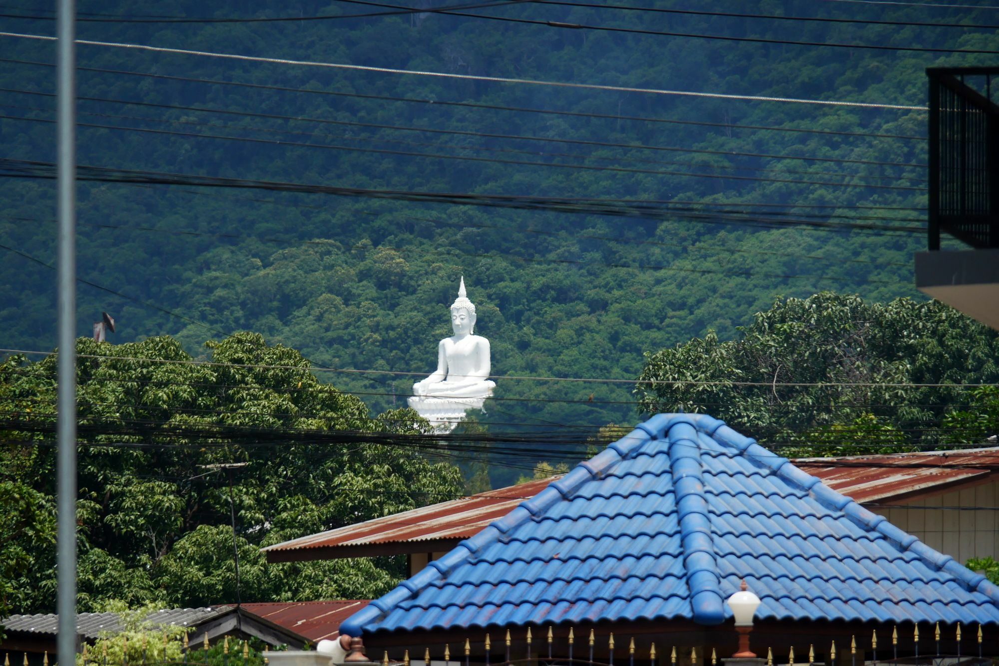 Bann Rumyen Klang Dong Phayayen Exterior foto